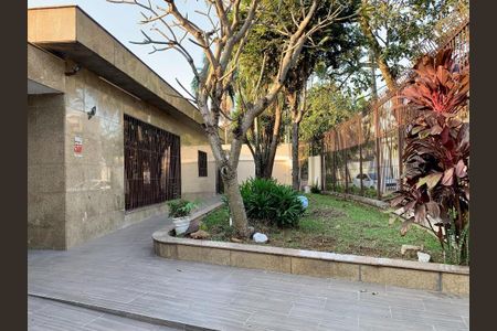 Casa para alugar com 450m², 4 quartos e 8 vagas
