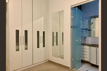 Casa para alugar com 450m², 4 quartos e 8 vagas