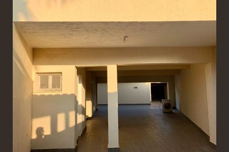 Casa para alugar com 450m², 4 quartos e 8 vagas