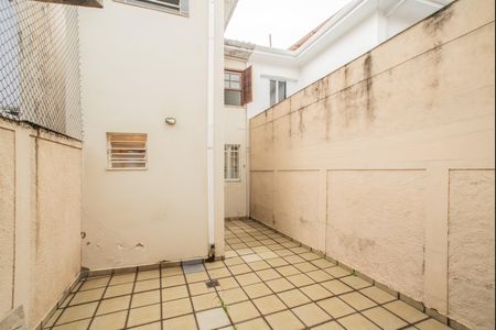 Casa para alugar com 97m², 2 quartos e 1 vagaQuintal