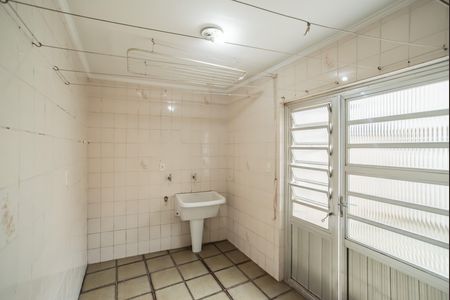 Casa para alugar com 97m², 2 quartos e 1 vagaÁrea de Serviço