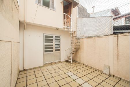 Casa para alugar com 97m², 2 quartos e 1 vagaQuintal