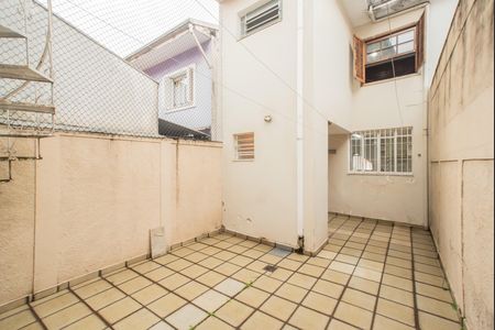 Casa para alugar com 97m², 2 quartos e 1 vagaQuintal