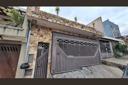 Fachada de casa à venda com 2 quartos, 165m² em Jardim Oriental, Santo André
