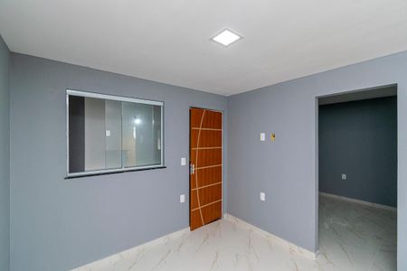 Sala de apartamento para alugar com 2 quartos, 55m² em Olaria, Rio de Janeiro