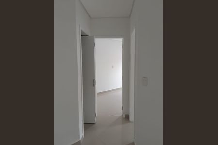 Corredor de apartamento para alugar com 2 quartos, 55m² em Bangú, Santo André