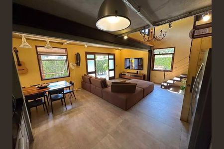Casa à venda com 200m², 4 quartos e 2 vagas