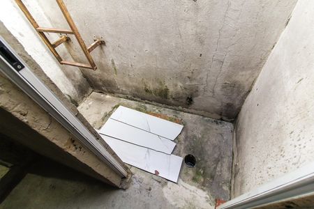 Casa à venda com 90m², 2 quartos e 2 vagas Casa à venda com 90m², 2 quartos e 2 vagasBanheiro Suíte