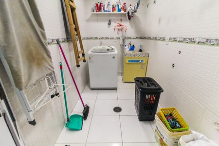 Casa à venda com 90m², 2 quartos e 2 vagas Casa à venda com 90m², 2 quartos e 2 vagasÁrea de Serviço