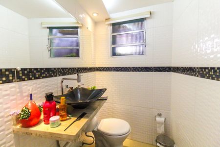 Casa à venda com 90m², 2 quartos e 2 vagas Casa à venda com 90m², 2 quartos e 2 vagasLavabo