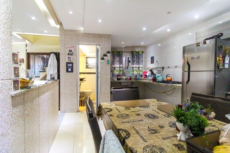 Casa à venda com 90m², 2 quartos e 2 vagas Casa à venda com 90m², 2 quartos e 2 vagasCozinha