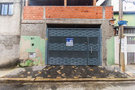 Casa à venda com 90m², 2 quartos e 2 vagas Casa à venda com 90m², 2 quartos e 2 vagasFachada + Placa