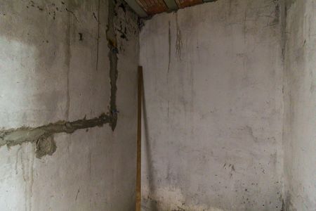 Casa à venda com 90m², 2 quartos e 2 vagas Casa à venda com 90m², 2 quartos e 2 vagasBanheiro Suíte