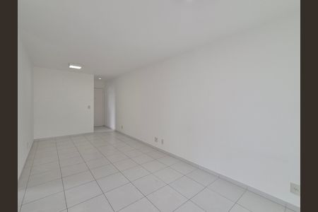 Apartamento para alugar com 80m², 2 quartos e 1 vaga