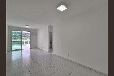 Apartamento para alugar com 2 quartos, 80m² em Vargem Pequena, Rio de Janeiro