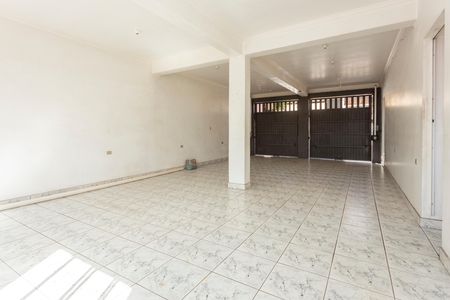 Garagem de casa à venda com 7 quartos, 180m² em Parque Planalto, São Paulo