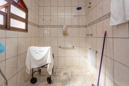 Casa à venda com 180m², 7 quartos e 4 vagasBanheiro - Casa 2