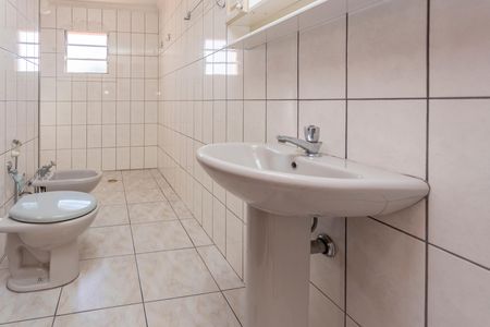 Casa à venda com 180m², 7 quartos e 4 vagasBanheiro da Suíte - Casa 3
