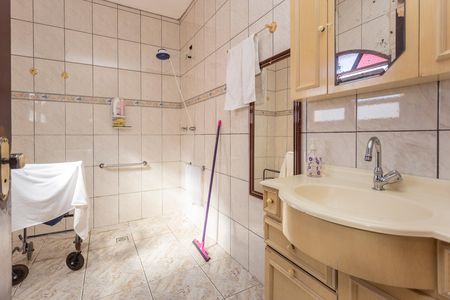 Casa à venda com 180m², 7 quartos e 4 vagasBanheiro - Casa 2