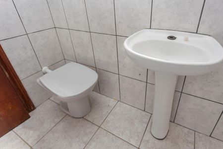 Casa à venda com 180m², 7 quartos e 4 vagasBanheiro - Casa 3