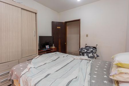 Casa à venda com 180m², 7 quartos e 4 vagasQuarto - Casa 2