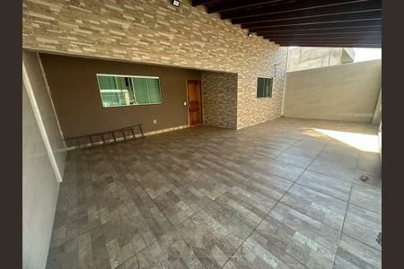 Casa à venda com 210m², 3 quartos e 3 vagas