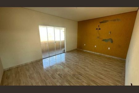 Casa à venda com 3 quartos, 210m² em Parque Dom Pedro II, Campinas