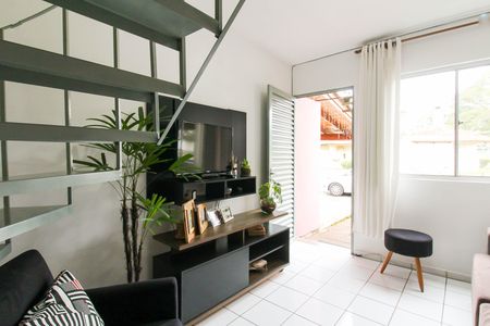 Sala de casa de condomínio para alugar com 2 quartos, 45m² em Parque Marechal Rondon, Cachoeirinha