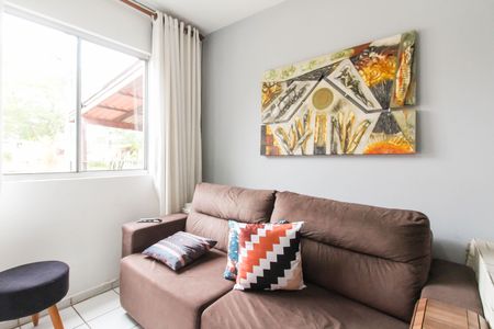 Sala de casa de condomínio para alugar com 2 quartos, 45m² em Parque Marechal Rondon, Cachoeirinha