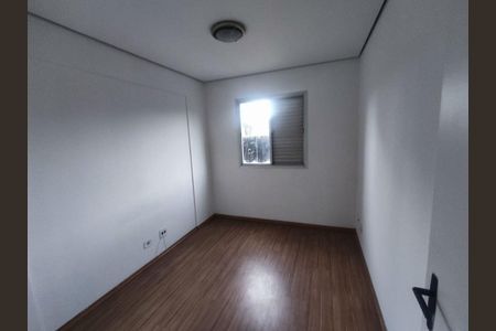 Apartamento à venda com 2 quartos, 58m² em Jardim Cláudia, São Paulo