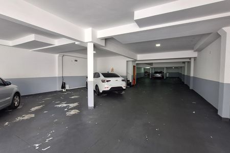 Apartamento à venda com 100m², 2 quartos e 1 vaga Apartamento à venda com 100m², 2 quartos e 1 vagaGaragem