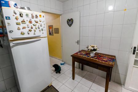 Casa à venda com 80m², 2 quartos e 2 vagas Casa à venda com 80m², 2 quartos e 2 vagasCozinha - Armários