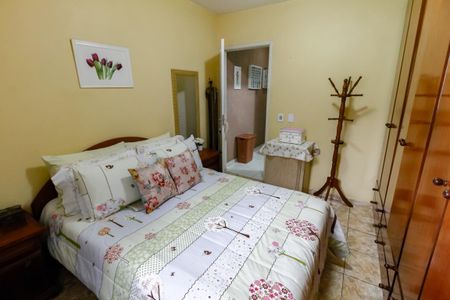 Casa à venda com 80m², 2 quartos e 2 vagas Casa à venda com 80m², 2 quartos e 2 vagasQuarto 1