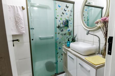 Casa à venda com 80m², 2 quartos e 2 vagas Casa à venda com 80m², 2 quartos e 2 vagasBanheiro