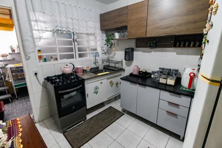 Casa à venda com 80m², 2 quartos e 2 vagas Casa à venda com 80m², 2 quartos e 2 vagasCozinha - Armários
