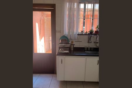 Casa à venda com 3 quartos, 120m² em Jardim Maria Rosa, Taboão da Serra