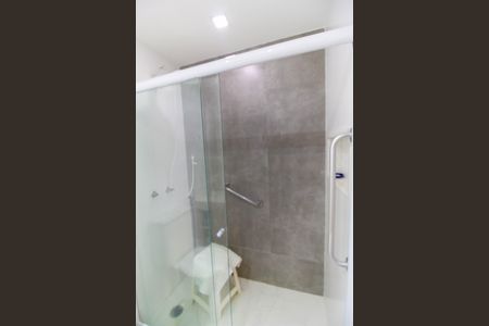 Apartamento para alugar com 133m², 2 quartos e 1 vaga Apartamento para alugar com 133m², 2 quartos e 1 vagaBanheiro da Suíte