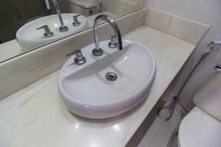 Apartamento para alugar com 133m², 2 quartos e 1 vaga Apartamento para alugar com 133m², 2 quartos e 1 vagaBanheiro da Suíte