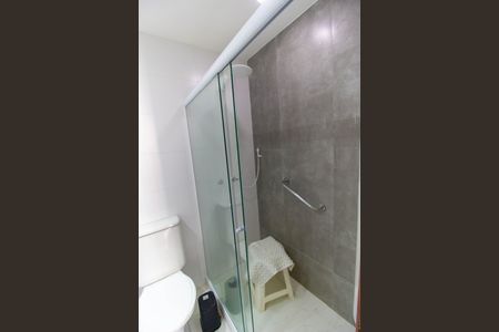 Apartamento para alugar com 133m², 2 quartos e 1 vaga Apartamento para alugar com 133m², 2 quartos e 1 vagaBanheiro da Suíte