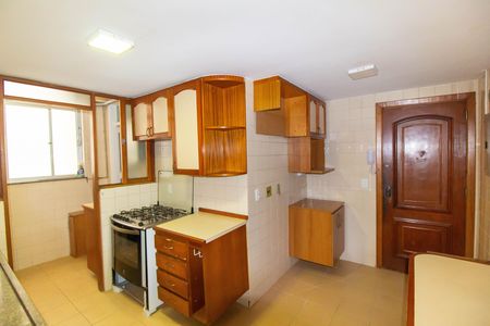 Apartamento para alugar com 133m², 2 quartos e 1 vaga Apartamento para alugar com 133m², 2 quartos e 1 vagaCozinha e Área de Serviço