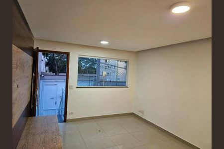 Foto 04 de casa à venda com 2 quartos, 123m² em Vila dos Remedios, São Paulo