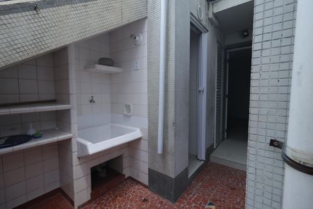 Casa para alugar com 180m², 2 quartos e 1 vagaÁrea de Serviço