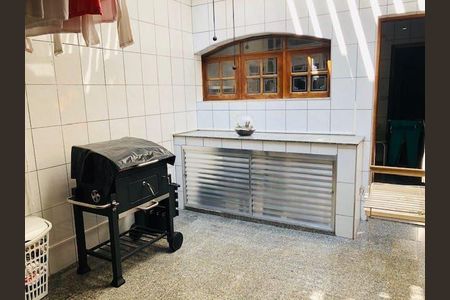 Casa à venda com 100m², 3 quartos e 1 vaga