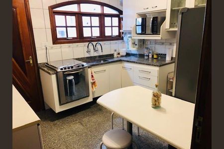 Casa à venda com 100m², 3 quartos e 1 vaga