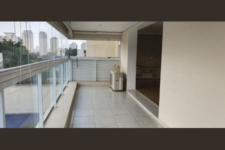 Apartamento à venda com 3 quartos, 127m² em Vila Firmiano Pinto, São Paulo