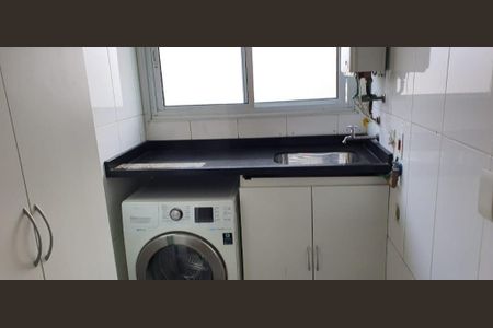 Apartamento à venda com 3 quartos, 127m² em Vila Firmiano Pinto, São Paulo