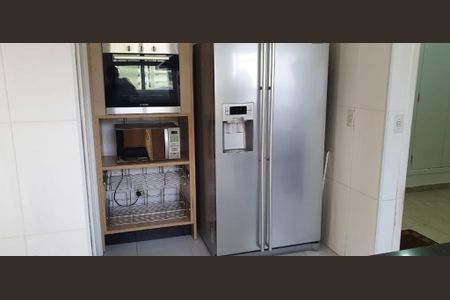 Apartamento à venda com 3 quartos, 127m² em Vila Firmiano Pinto, São Paulo