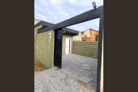 Área externa de kitnet/studio para alugar com 1 quarto, 30m² em Monte Alegre, Cabo Frio