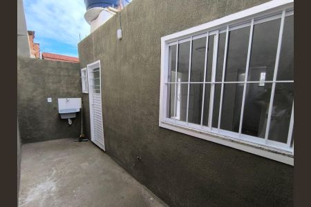 Área externa de kitnet/studio para alugar com 1 quarto, 30m² em Monte Alegre, Cabo Frio
