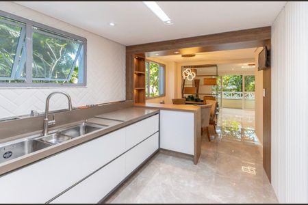 Casa à venda com 4 quartos, 430m² em Campo Belo, São Paulo